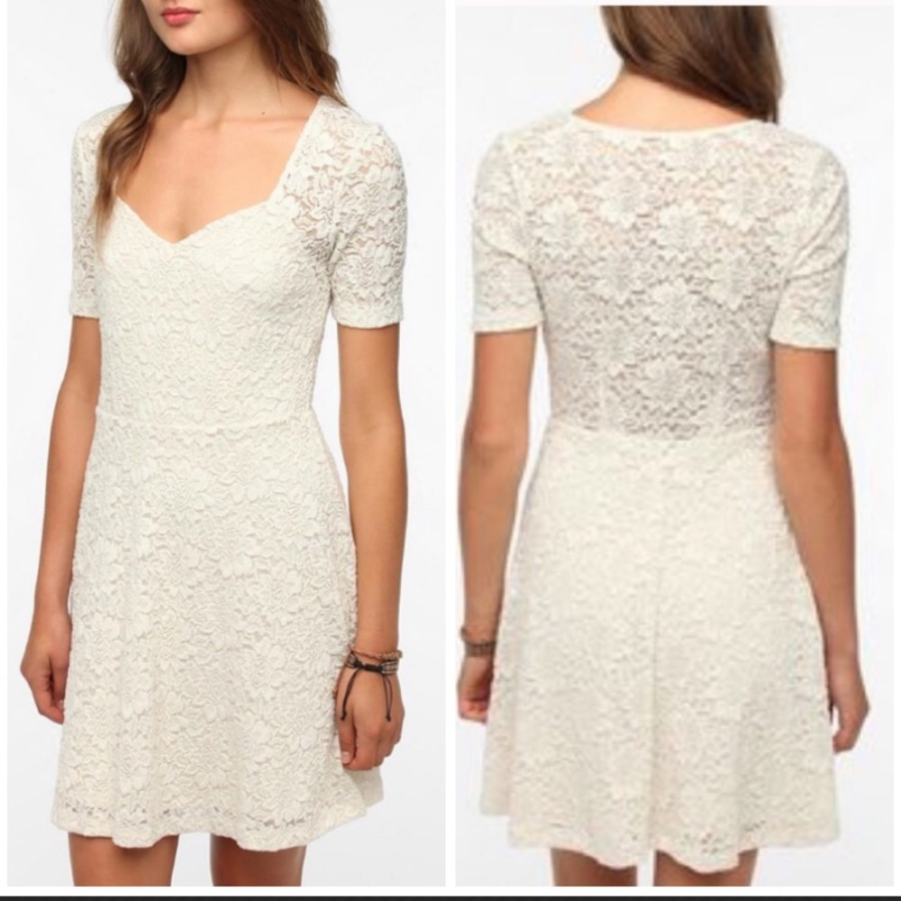 Pins & Needles lace dress sweetheart light floral